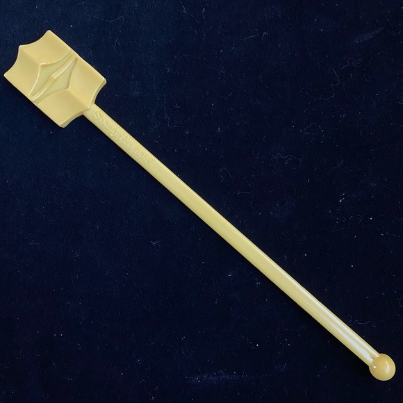 Lot of 2 Vintage Shangri-La Hotel Swizzle Sticks/Cocktail Stirrers - Picture 3 of 10